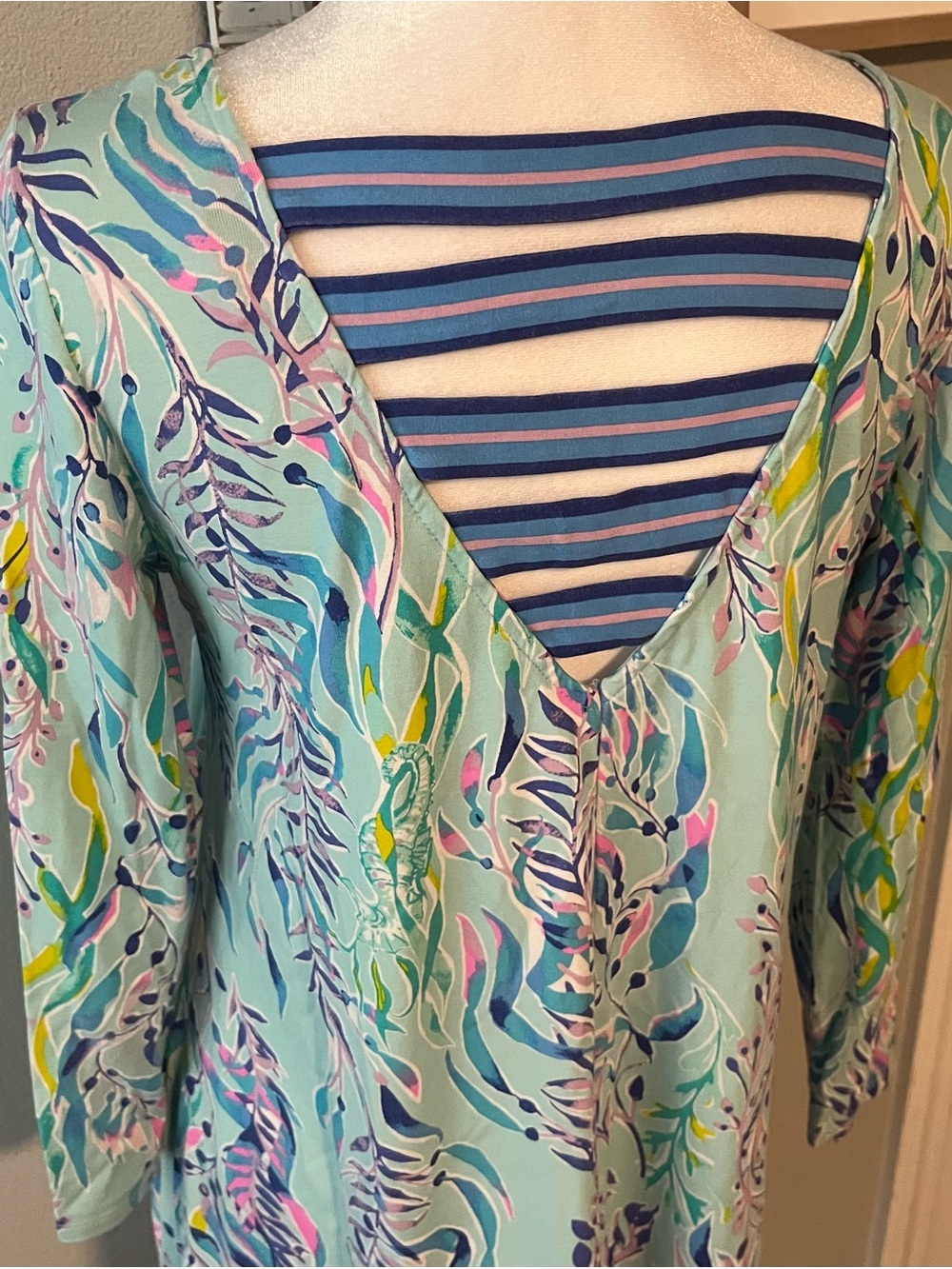 Lilly Pulitzer Seafoam Green Dress Seahorse size small - Picture 5 of 6